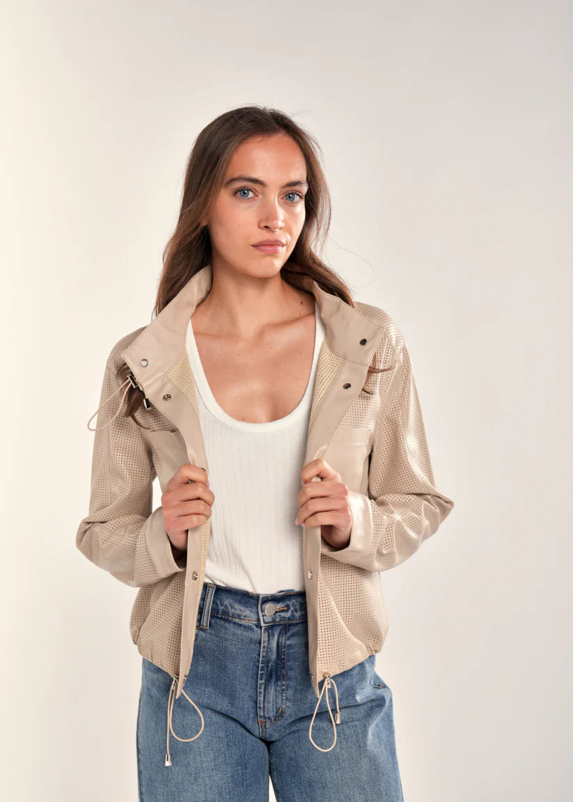 Ziba top Simple Wit look
